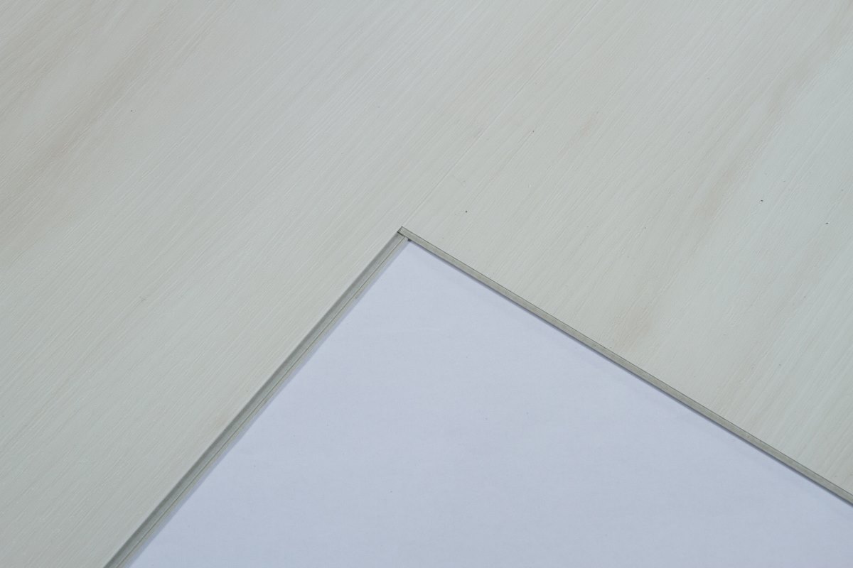 SPC ламинат "OneFloor" ЕСО 8055 (1220*184*4 мм) — купить в Орле